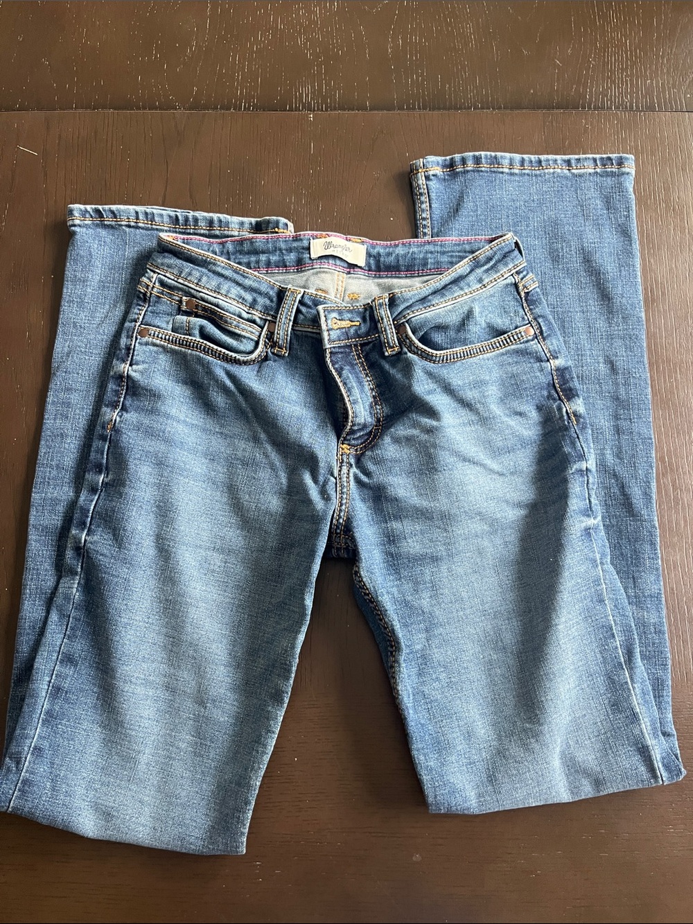 Wranglers Retro Mid-Rise Boot-cut Jeans